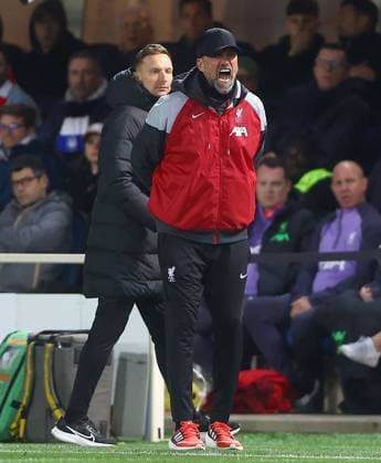 Liverpool manager Jurgen Klopp shouts Atalanta v Liverpool, UEFA Europa League, Quarter Final, Second Leg, Football, Gewiss Stadium, Bergamo, Italy - 18 Apr 2024 EDITORIAL USE ONLY No use with unauthorised audio, video, data, fixture lists, club league logos or live services. Online in-match use limited to 120 images, no video emulation. No use in betting, games or single club league player publications. Copyright: xKieranxMcManus Shutterstockx 14438415ar
