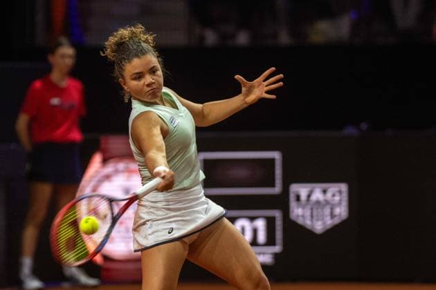 Jasmin Paolini (ITA). xettx, Deutschland, Stuttgart, 19.04.2024, Tennis, Porsche Tennis Grand Prix, Day 7, 2024, Viertelfinale, E.Rybakina-J.Paolini, Porsche Arena Foto: A2 Bildagentur Peter Hartenfelser