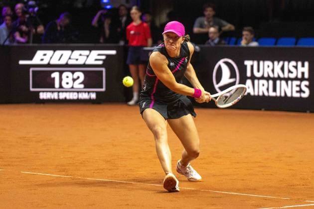 Iga ÅöwiÄÖtek (POL). xettx, Deutschland, Stuttgart, 19.04.2024, Tennis, Porsche Tennis Grand Prix, Day 7, 2024, Viertelfinale, I.Swiatek-E.Raducanu, Porsche Arena Foto: A2 Bildagentur Peter Hartenfelser