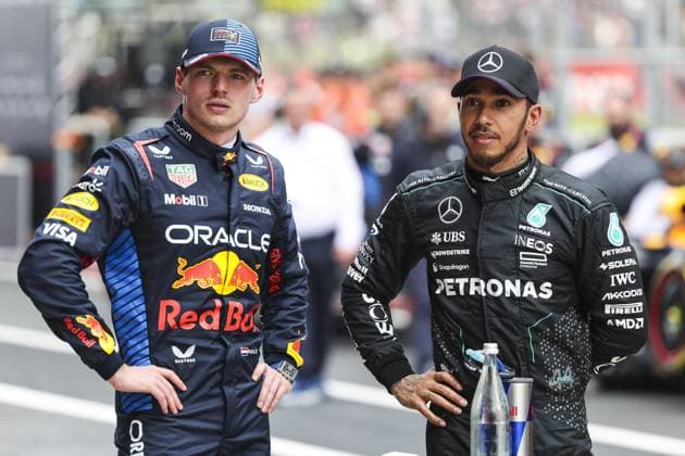 VERSTAPPEN Max (ned), Red Bull Racing RB20, portrait and HAMILTON Lewis (gbr), Mercedes AMG F1 Team W15, portrait during the Formula 1 Lenovo Chinese Grand Prix 2024, 5th round of the 2024 Formula One World Championship, WM, Weltmeisterschaft from April 19 to 21, 2024 on the Shanghai International Circuit, in Shanghai, China - F1 - CHINESE GRAND PRIX 2024 DPPI Panoramic 240420_R05_CHINA_DP_FG000449