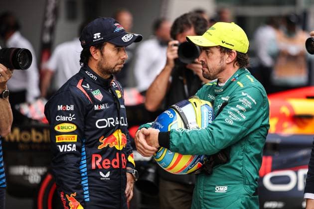 ALONSO Fernando (spa), Aston Martin F1 Team AMR24, portrait PEREZ Sergio (mex), Red Bull Racing RB20, portrait during the Formula 1 Lenovo Chinese Grand Prix 2024, 5th round of the 2024 Formula One World Championship, WM, Weltmeisterschaft from April 19 to 21, 2024 on the Shanghai International Circuit, in Shanghai, China - F1 - CHINESE GRAND PRIX 2024 DPPI Panoramic 240420_R05_CHINA_DP_XB3_4193