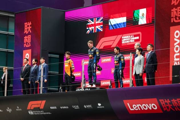 Podium: VERSTAPPEN Max (ned), Red Bull Racing RB20, NORRIS Lando (gbr), McLaren F1 Team MCL38, PEREZ Sergio (mex), Red Bull Racing RB20, BEN SULAYEM Mohammed (uae), President of the FIA, portrait, during the Formula 1 Lenovo Chinese Grand Prix 2024, 5th round of the 2024 Formula One World Championship, WM, Weltmeisterschaft from April 19 to 21, 2024 on the Shanghai International Circuit, in Shanghai, China - F1 - CHINESE GRAND PRIX 2024 DPPI Panoramic 240421_R05_CHINA_DP_FGOO3215