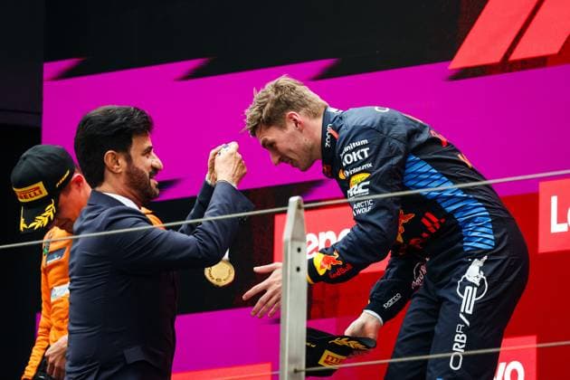 BEN SULAYEM Mohammed (uae), President of the FIA, VERSTAPPEN Max (ned), Red Bull Racing RB20, portrait, during the Formula 1 Lenovo Chinese Grand Prix 2024, 5th round of the 2024 Formula One World Championship, WM, Weltmeisterschaft from April 19 to 21, 2024 on the Shanghai International Circuit, in Shanghai, China - F1 - CHINESE GRAND PRIX 2024 DPPI Panoramic 240421_R05_CHINA_DP_FGOO3254