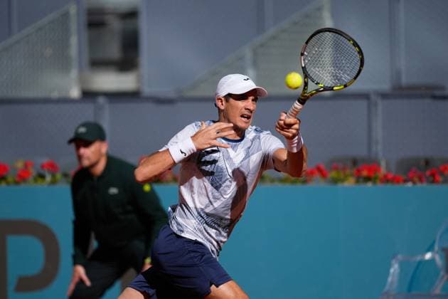 April 22, 2024, Madrid, Madrid, SPAIN: Facundo Bagnis of Argentina in action against David Goffin of Belgium during the Mutua Madrid Open 2024, ATP, Tennis Herren Masters 1000 and WTA, Tennis Damen 1000, tournament celebrated at Caja Magica on April 22, 2024 in Madrid, Spain. Madrid SPAIN - ZUMAa181 20240422_zaa_a181_004 Copyright: xOscarxJ.xBarrosox