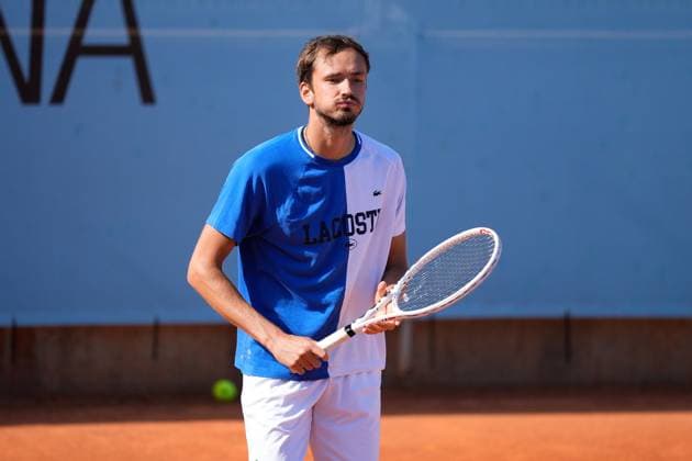 April 22, 2024, Madrid, Madrid, SPAIN: Daniil Medvedev of Russia practices during the Mutua Madrid Open 2024, ATP, Tennis Herren Masters 1000 and WTA, Tennis Damen 1000, tournament celebrated at Caja Magica on April 22, 2024 in Madrid, Spain. Madrid SPAIN - ZUMAa181 20240422_zaa_a181_229 Copyright: xOscarxJ.xBarrosox