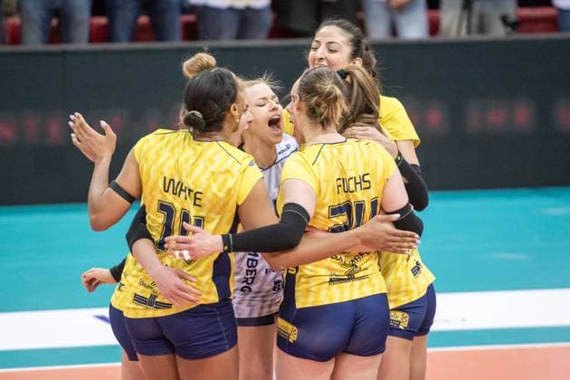 Anna Pogany (SSC Palmberg Schwerin, 04) - Mitte - Jubelmoment im Spiel gegen Stuttgart Freudenschrei, Jubel, Jubelschrei Allianz MTV Stuttgart - SSC Palmberg Schwerin, Volleyball Bundesliga, Frauen, VBL, Saison 2023 24, Deutsche Meisterschaft Finale - Spiel 4, 24.04.2024, Stuttgart (SCHARRena), DEU GER, Allianz MTV Stuttgart - SSC Palmberg Schwerin, Volleyball, Bundesliga, easycredit VBL, Deutsche Meisterschaft Finale Spiel 4, Spielzeit 2023 2024, 24.04.2024 Stuttgart Copyright: xSandyxDinkelackerx EP_SDR
