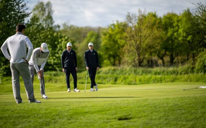 Golf, Saison 2023 24, NRW-Meisterschaften, 28.04.2024, Willy-Schniedwind-Mannschaftspreis, Herren, Ausrichter GC Wasserburg Anholt v.l.: Richard Schumann (Essen-Heidhausen), Robert Bunnefeld (Essen-Heidhausen), Christian Hellwig (GC Hubbelrath), Maximilian Wilms (GC Hubbelrath), Anholt Sportanlage GC Wasserburg Anholt Nordrhein-Westfalen Deutschland