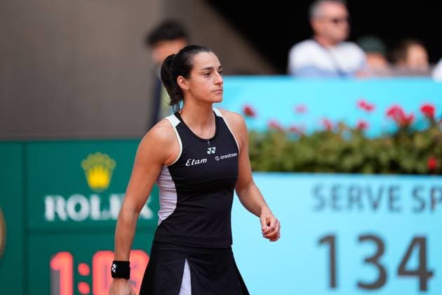 April 28, 2024, Madrid, Madrid, SPAIN: Caroline Garcia of France in action against Jasmine Paolini of Italy during the Mutua Madrid Open 2024, ATP, Tennis Herren Masters 1000 and WTA, Tennis Damen 1000, tournament celebrated at Caja Magica on April 28, 2024 in Madrid, Spain. Madrid SPAIN - ZUMAa181 20240428_zaa_a181_106 Copyright: xOscarxJ.xBarrosox