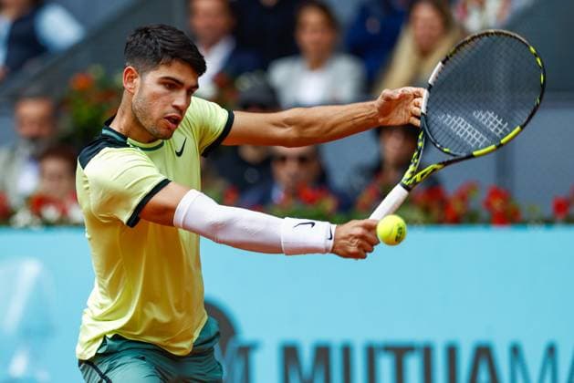 April 28, 2024, Madrid, Madrid, SPAIN: Carlos Alcaraz of Spain in action against Thiago Seyboth Wild of Brazil during the Mutua Madrid Open 2024, ATP, Tennis Herren Masters 1000 and WTA, Tennis Damen 1000, tournament celebrated at Caja Magica on April 28, 2024 in Madrid, Spain. Madrid SPAIN - ZUMAa181 20240428_zaa_a181_168 Copyright: xIrinaxR.xHipolitox