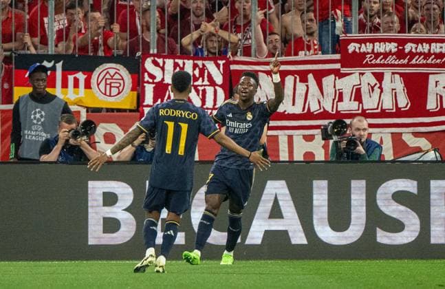 Fussball, Herren, Saison 2023 2024, Champions League (Halbfinale, Hinspiel), FC Bayern München - Real Madrid, v. l. Rodrygo (Real Madrid), Vinicius Junior (Real Madrid), Jubel nach Tor zum 0:1, 30.04.2024, Copyright: xMatthiasxKochx