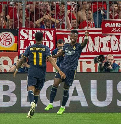 Fussball, Herren, Saison 2023 2024, Champions League (Halbfinale, Hinspiel), FC Bayern München - Real Madrid, v. l. Rodrygo (Real Madrid), Vinicius Junior (Real Madrid), Jubel nach Tor zum 0:1, 30.04.2024, Copyright: xMatthiasxKochx