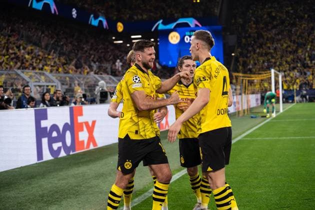 GER, UEFA Champions League, Halbfinale Hinspiel, Borussia Dortmund vs Paris Saint-Germain 01.05.2024, Signal Iduna Park, Dortmund, GER, UEFA Champions League, Halbfinale Hinspiel, Borussia Dortmund vs Paris Saint-Germain Im Bild: Torjubel Jubel ueber das Tor zum 1:0 durch Niclas Füllkrug Fuellkrug (BV Borussia Dortmund, 14) Julian Brandt (BV Borussia Dortmund, 19) Marcel Sabitzer (BV Borussia Dortmund, 20) Nico Schlotterbeck (BV Borussia Dortmund, 4)
