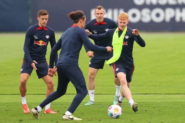 RB Leipzig Training 1. Bundesliga Leipzig, 07.05.2024, Trainingszentrum am Cottaweg, Saison 2023 2024, Fußball, Männer, 1. Bundesliga , RB Leipzig Training , Im Bild v.l.: Christoph Baumgartner, Yussuf Poulsen, Lukas Klostermann und Nicolas Seiwald ,