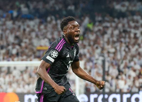 Alphonso Davies (Bayern Muenchen 19) bejubetl das Tor zum 0:1, Real Madrid vs. FC Bayern Muenchen, Championsleague, Halbfinale, Rueckspiel, Saison 2023 24, 8.5.2024, Real Madrid vs. FC Bayern Muenchen, Championsleague-Halbfinale, Rueckspiel, Saison 2023 24, 8.5.2024, Madrid Copyright: xEibner-Pressefoto joergxNiebergax EP_JNL
