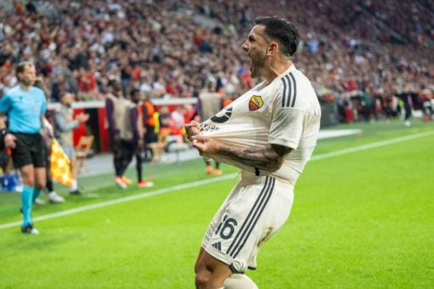 GER, EL, Bayer 04 Leverkusen vs AS Roma, Saison 2023 24, 09.05.2024, BayArena, Leverkusen, GER, EL, Bayer 04 Leverkusen vs AS Roma, Saison 2023 24, Im Bild: Jubel nach dem Tor zum 0 : 2 ;Torjubel Jubel; jubelt; jubeln; Leandro Paredes (AS Roma, 16) Gestik, Mimik, Emotionen;