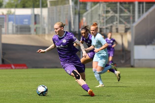 GER, SGS Essen vs. 1.FC Koeln, Fussball, Google Pixel Frauen-Bundesliga, 21. Spieltag, Spielzeit 2023 2024, 11.05.2024 Natasha Kowalski (SGS Essen, 10) DFL REGULATIONS PROHIBIT ANY USE OF PHOTOGRAPHS AS IMAGE SEQUENCES AND OR QUASI-VIDEO GER, SGS Essen vs. 1.FC Koeln, Fussball, Google Pixel Frauen-Bundesliga, 21. Spieltag, Spielzeit 2023 2024, 11.05.2024 Essen Copyright: xEibner-Pressefoto xFrankxZeisingx EP_FZG
