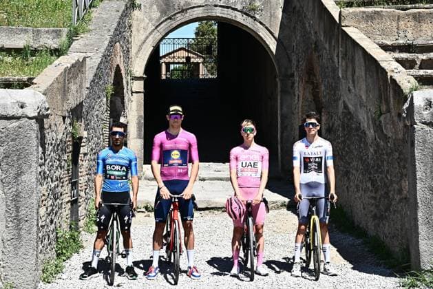 Radsport, Giro d Italia, 10. Etappe May 14, 2024, Pompei, ITALY: (L-R) 4 jersey of Giro pose for photo in Anfiteatro of Pompei with colombian rider Daniel Felipe Martinez Poveda of Bora - Hansgrohe team wearing the best climber s blue jersey, italian rider Jonathan Milan of Lidl-Trek team wearing the points classification leader s, slovenian rider Tadej Pogacar of Uae Team Emirates wearing the overall leader s pink jersey, belgian rider Cian Uijtdebroeks of Visma Lease a Bike wearing the best young rider s white jersey, prior the start of 107th 2024 Giro d Italia 10th stage of the 107 Giro d Italia 2024, cycling race over 142 km from Pompei to Cusano Mutri, Italy, 14 May 2024. ANSA LUCA ZENNARO Giro d Italia cycling tour - 10 stage - ZUMAa110 20240514_zaf_a110_008 Copyright: xZenx
