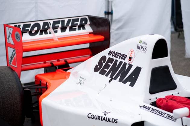 Sport Bilder des Tages McLaren MP4 8 von 1993, Ex Fahrer Ayrton Senna (Brasilien), im Privatbesitz von Sebastian Vettel (Deutschland, Rennfahrer), mit Forever Senna Schriftzug ausgestellt im Fahrerlager Imola, ITA, Formel 1 Weltmeisterschaft, Grand Prix Emilia-Romagna Imola, Autodromo Enzo e Dino Ferrari, Media Day, 16.05.2024 ITA, Formel 1 Weltmeisterschaft, Grand Prix Emilia-Romagna Imola, Autodromo Enzo e Dino Ferrari, Media Day, 16.05.2024 Imola Copyright: xEibner-Pressefoto Memmlerx EP_MMR