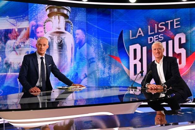 Gilles BOULEAU, journalist for TF1 and Didier DESCHAMPS, headcoach of France during the French Football national team, Nationalteam press conference, PK, Pressekonferenz at Studio TF1 on May 16, 2024 in Boulogne Billancourt , France Baptiste Fernandez Pool FOOTBALL : Annonce de l equipe de France sà lectionnà e pour UEFA EURO, EM, Europameisterschaft,Fussball 2024 - Paris - 16 05 2024 Pool Panoramic 776146120