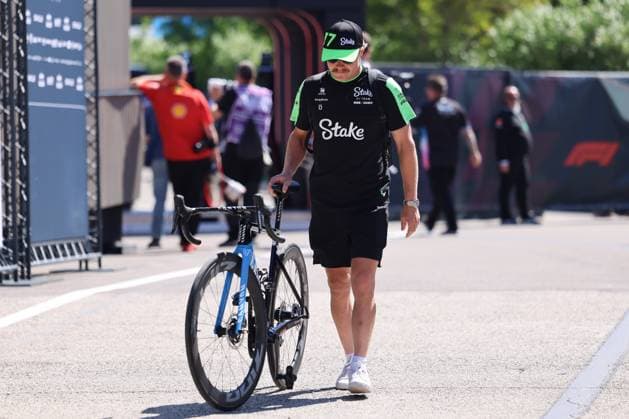 77Valtteri Bottas (Stake F1 Team Kick Sauber, 77) ,ITA, Formel 1 Weltmeisterschaft, Grand Prix Emilia-Romagna Imola, Autodromo Enzo e Dino Ferrari, Media Day, 17.05.2024 ITA, Formel 1 Weltmeisterschaft, Grand Prix Emilia-Romagna Imola, Autodromo Enzo e Dino Ferrari, Media Day, 17.05.2024 Imola Copyright: xEibner-Pressefoto AnnikaxGrafx EP_AGF