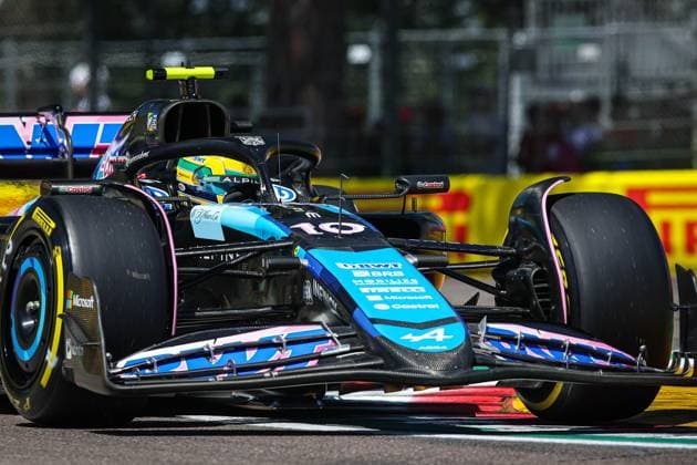 10 GASLY Pierre (fra), Alpine F1 Team A524, action10 GASLY Pierre (fra), Alpine F1 Team A524, action during the Formula 1 MSC Cruises Gran Premio del Made in Italy e Dell™Emilia-Romagne 2024, 7th round of the 2024 Formula One World Championship, WM, Weltmeisterschaft from May 17 to 19, 2024 on the Autodromo Enzo e Dino Ferrari, in Imola, Italy - F1 - EMILIA-ROMAGNA GRAND PRIX 2024 DPPI Panoramic 240518_R07_EMR_DP_XB3_0131