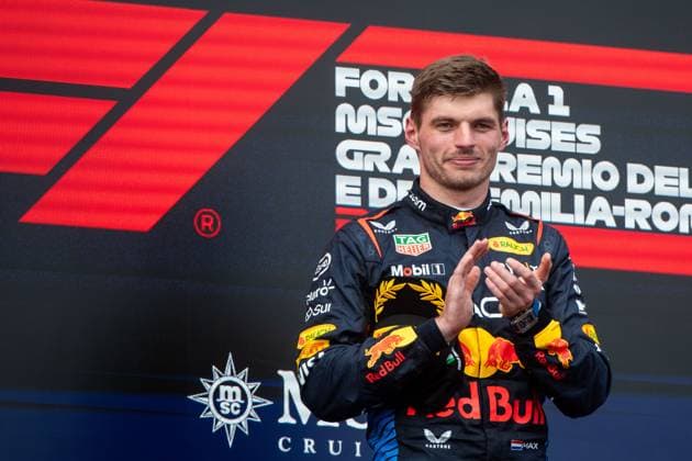 Max Verstappen (Oracle Red Bull Racing, 01) jubelt auf dem Podium bei der Siegerehrung ueber den Sieg, ITA, Formel 1 Weltmeisterschaft, Grand Prix Emilia-Romagna Imola, Autodromo Enzo e Dino Ferrari, Rennen, 19.05.2024 ITA, Formel 1 Weltmeisterschaft, Grand Prix Emilia-Romagna Imola, Autodromo Enzo e Dino Ferrari, Rennen, 19.05.2024 Imola Copyright: xEibner-Pressefoto Memmlerx EP_MMR
