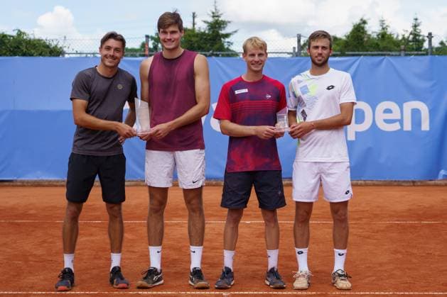 Schwaben Open ATP, Tennis Herren Challenger 2024; Augsburg, 25.05.2024 Jakob Schnaitter (GER, Deutschland), Mark Wallner (GER, Deutschland), David Pichler (AUT, Österreich) und Michael Vrbensky (CZE, Tschechische Republik) mit den Pokalen. Schwaben Open 2024, ATP Challenger Tour, Anlage des TC Augsburg am 25.05.2024, Augsburg. Copyright: xBEAUTIFULxSPORTSx Pajonkx