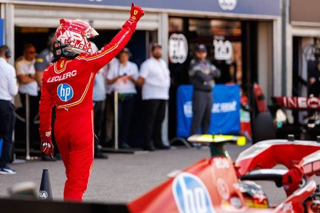 Charles Leclerc (Scuderia Ferrari HP, 16) bejubelt die Pole Position, Grosser Preis von Monaco, Motorsport, Formel 1, Saison 2023, 25.05.2024 Grosser Preis von Monaco, Motorsport, Formel 1, Saison 2023, 25.05.2024 Monte Carlo Copyright: xEibner-Pressefoto AlexanderxNeisx EP_ANS