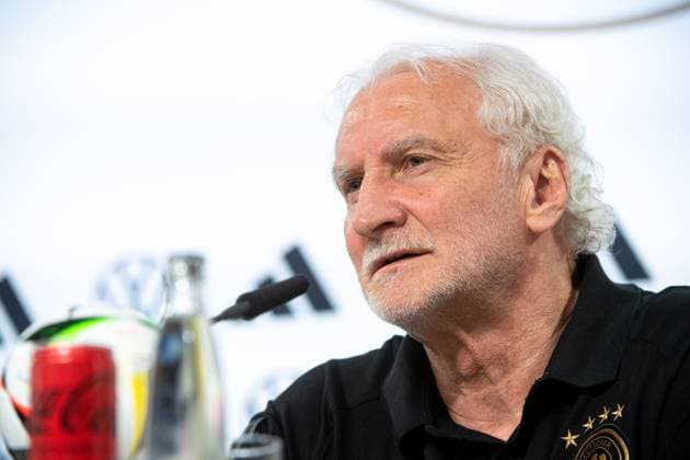 Rudi Voeller (Deutschland, DFB Sportdirektor), GER, Pressekonferenz DFB Fussball Herren Nationalmannschaft Deutschland, Trainingslager Blankenhain, UEFA Fussball Europameisterschaft 2024, 27.05.2024 DFB regulations prohibit any use of photographs as image sequences and or quasi-video GER, Pressekonferenz DFB Fussball Herren Nationalmannschaft Deutschland, Trainingslager Blankenhain, UEFA Fussball Europameisterschaft 2024, 27.05.2024 Blankenhain Copyright: xEibner-Pressefoto Memmlerx EP_MMR