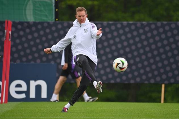 Bundestrainer Julian NAGELSMANN (GER) Schuss,schiesst, Aktion,Einzelaktion,Einzelbild, Freisteller,Ganzkoerperaufnahme,ganze Figur. Training im Golf Resort Weimarer Land,Trainingsplatz. Deutsche Fussball Nationalmannschaft,Fussball Trainingslager in Blankenhain Thueringen am 27.05.2024,
