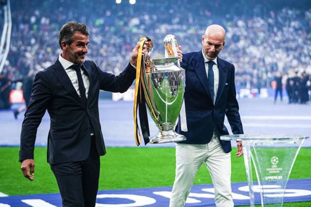 Ksrl-Heinz Riedle und Zinedine Zidane mit Champions League Pokal ENG, Borussia Dortmund vs. Real Madrid, Fussball, Champions League, Finale, Saison 2023 2024, 01.06.2024 ENG, Borussia Dortmund vs. Real Madrid, Fussball, Champions League, Finale, Saison 2023 2024, 01.06.2024 London Copyright: xEibner-Pressefoto MarcelxvonxFehrnx EP_MFN