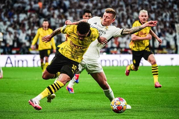Jadon Sancho (Borussia Dortmund, 10), Toni Kroos (Real Madrid, 08) ENG, Borussia Dortmund vs. Real Madrid, Fussball, Champions League, Finale, Saison 2023 2024, 01.06.2024 ENG, Borussia Dortmund vs. Real Madrid, Fussball, Champions League, Finale, Saison 2023 2024, 01.06.2024 London Copyright: xEibner-Pressefoto MarcelxvonxFehrnx EP_MFN