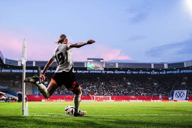 Eckball Klara Buehl (Deutschland, 19) GER, Deutschland vs. Polen, Frauen, Fussball, EM-Qualifikation, Spieltag 3, Saison 2023 2024, 31.05.2024 GER, Deutschland vs. Polen, Frauen, Fussball, EM-Qualifikation, Spieltag 3, Saison 2023 2024, 31.05.2024 Rostock Copyright: xEibner-Pressefoto MarcelxvonxFehrnx EP_MFN
