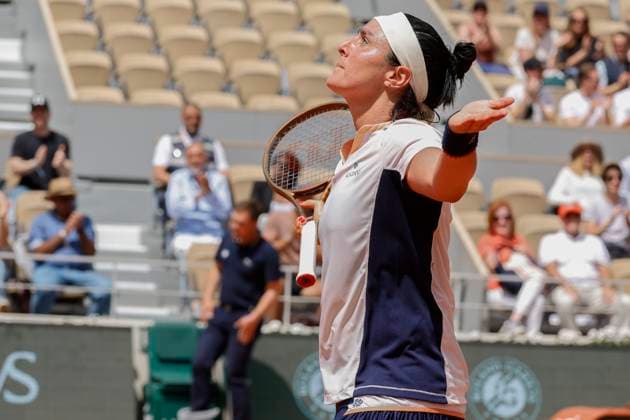 June 4, 2024, Paris, Paris, France: June 3, 2024, Paris, Paris,Ons Jabeur (TUN) react during the tennis Grand Slam of Roland Garros 2024, day 10, match between Coco Gauf (USA) and Ons Jabeur (TUN) at Roland Garros Stadium - on jjune 4 2024.Paris - France Paris France - ZUMAb253 20240604_zsp_b253_035 Copyright: xLoicxBaratouxx