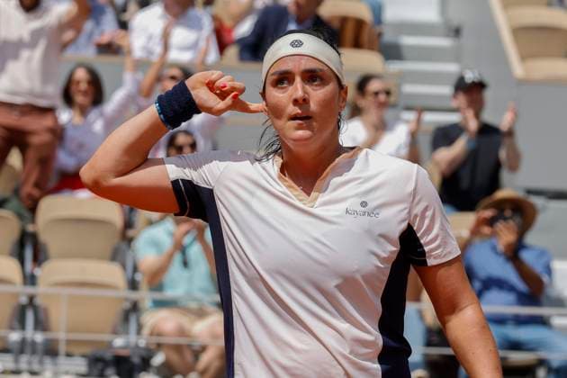 June 4, 2024, Paris, Paris, France: June 3, 2024, Paris, Paris,Ons Jabeur (TUN) react during the tennis Grand Slam of Roland Garros 2024, day 10, match between Coco Gauf (USA) and Ons Jabeur (TUN) at Roland Garros Stadium - on jjune 4 2024.Paris - France Paris France - ZUMAb253 20240604_zsp_b253_049 Copyright: xLoicxBaratouxx