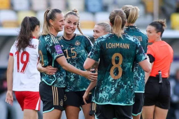 Gdynia, 04.06.2024 Pilka nozna kobiet. Eliminacje UEFA EURO, EM, Europameisterschaft,Fussball 2025. Mecz Polska - Niemcy, Gdynia. Football Woman. Qualification UEFA EURO 2025 . Match Poland - Germany, Gdynia. NZ: Klara Buhl, Giulia Gwinn, Elisa Senss, Sydney Lohmann, radosc, gol Fot. Tomasz Zasinski 058sport.pl NEWSPIX.PL --- Newspix.pl 20240604_001_ZAS_7076_ZAS_06