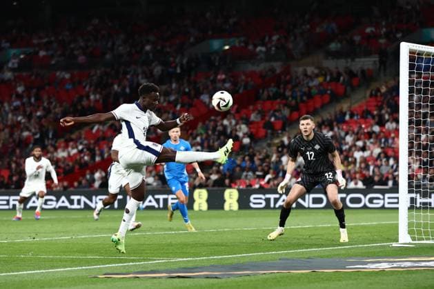 Bukayo Saka of England England v Iceland, International Friendly, Länderspiel, Nationalmannschaft Football, Wembley Stadium, London, UK, 07 June 2024 EDITORIAL USE ONLY No use with unauthorised audio, video, data, fixture lists, club league logos or live services. Online in-match use limited to 120 images, no video emulation. No use in betting, games or single club league player publications. Copyright: xJamesxMarsh Shutterstockx 14523617ct