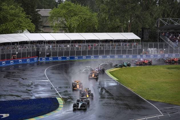 63 RUSSELL George (gbr), Mercedes AMG F1 Team W15, 01 VERSTAPPEN Max (nld), Red Bull Racing RB20, 04 NORRIS Lando (gbr), McLaren F1 Team MCL38, action, start of the race, depart, during the Formula 1 AWS Grand Prix du Canada 2024, 9th round of the 2024 Formula One World Championship, WM, Weltmeisterschaft from June 07 to 09, 2024 on the Circuit Gilles Villeneuve, in Montrà al, Canada - F1 - CANADIAN GRAND PRIX 2024 DPPI Panoramic 240609_R09_CANADA_DP_EA017786