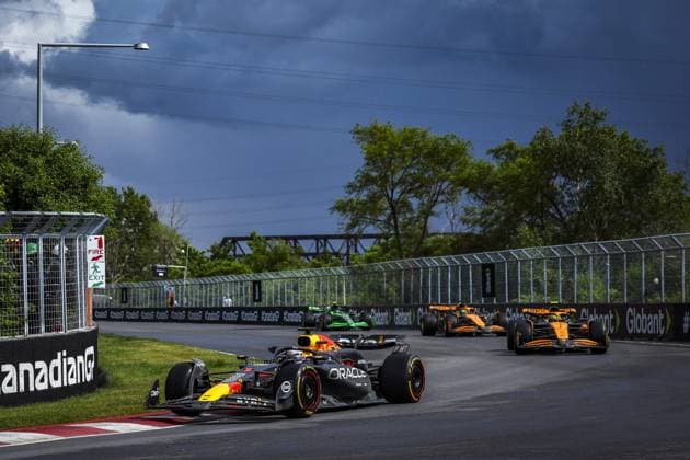 01 VERSTAPPEN Max (nld), Red Bull Racing RB20, 04 NORRIS Lando (gbr), McLaren F1 Team MCL38, 81 PIASTRI Oscar (aus), McLaren F1 Team MCL38, action during the Formula 1 AWS Grand Prix du Canada 2024, 9th round of the 2024 Formula One World Championship, WM, Weltmeisterschaft from June 07 to 09, 2024 on the Circuit Gilles Villeneuve, in Montrà al, Canada - F1 - CANADIAN GRAND PRIX 2024 DPPI Panoramic 240609_R09_CANADA_DP_FGOO7713