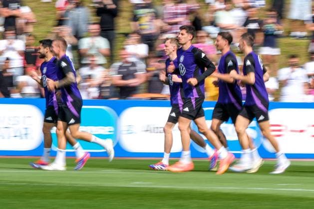 Die Mannschaft beim Warm machen, GER, DFB, Oeffentliches Training, Fussball Herren Nationalmannschaft Deutschland, UEFA Fussball Europameisterschaft 2024, Herzogenaurach 10.06.2024. GER, DFB, Oeffentliches Training, Fussball Herren Nationalmannschaft Deutschland, UEFA Fussball Europameisterschaft 2024, Herzogenaurach 10.06.2024. Herzogenaurach Copyright: xEibner-Pressefoto FlorianxWieganx EP_FWD
