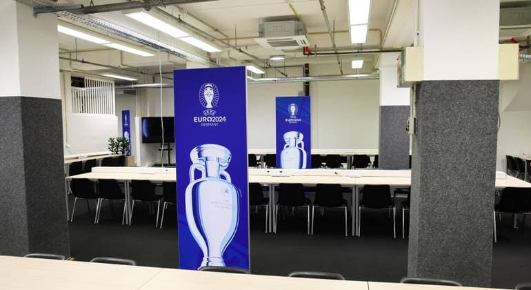 EM Host City Leipzig Stadium Open Media Day Leipzig, 11.06.2024, Stadion Leipzig, Fussball, UEFA EURO, EM, Europameisterschaft,Fussball 2024, Host City Leipzig , Offener Medientag im Stadion. , Im Foto; Medienarbeitplätze Pressearbeitsplätze im Innenbereich. , Nur zur redaktionellen Nutzung. Only editorial use. ,