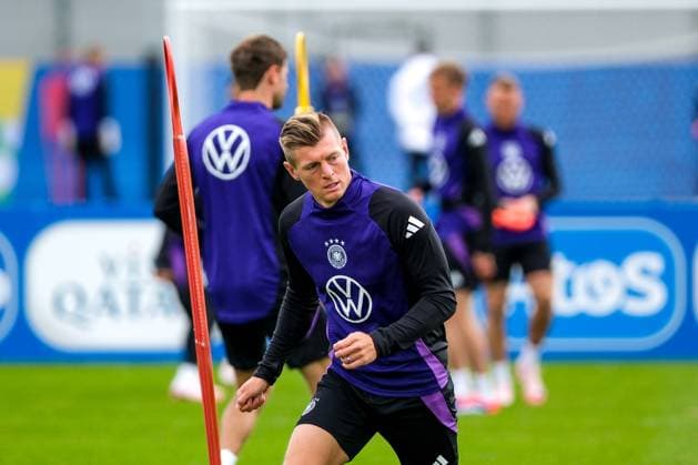 Toni Kroos (Deutschland , 08), GER, DFB, Training, Fussball Herren Nationalmannschaft Deutschland, UEFA Fussball Europameisterschaft 2024, Herzogenaurach 11.06.2024. GER, DFB, Training, Fussball Herren Nationalmannschaft Deutschland, UEFA Fussball Europameisterschaft 2024, Herzogenaurach 11.06.2024. Herzogenaurach Copyright: xEibner-Pressefoto FlorianxWieganx EP_FWD