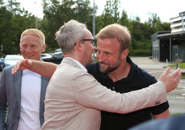 12.06.2024, Deutschland, Leonberg, Fußball Bundesliga, VfB in Team, Filmpremiere Traumpalast Leonberg, 18 Uhr Roter Teppich, 19.30 Talk, dann Film, v.l. Vorstandvorsitzender Alexander Wehrle, VfB Trainer Sebastian Hoeneß