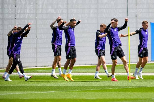 Die Mannschaft beim warm machen, GER, Abschlusstraining MD-1, Maenner Nationalmannschaft vor Deutschland vs Schottland, UEFA Europameisterschaft 2024, Fussball, Herzogenaurach, 13.06.2024. GER, Abschlusstraining MD-1, Maenner Nationalmannschaft vor Deutschland vs Schottland, UEFA Europameisterschaft 2024, Fussball, Herzogenaurach, 13.06.2024. Herzogenaurach Copyright: xEibner-Pressefoto FlorianxWieganx EP_FWD