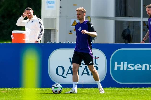 Maximilian Mittelstädt (Deutschland, 18) am Ball, GER, Abschlusstraining MD-1, Maenner Nationalmannschaft vor Deutschland vs Schottland, UEFA Europameisterschaft 2024, Fussball, Herzogenaurach, 13.06.2024. GER, Abschlusstraining MD-1, Maenner Nationalmannschaft vor Deutschland vs Schottland, UEFA Europameisterschaft 2024, Fussball, Herzogenaurach, 13.06.2024. Herzogenaurach Copyright: xEibner-Pressefoto FlorianxWieganx EP_FWD