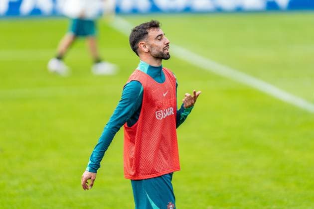 Bruno Fernandes Portugal Training EURO2024, Public Training, Oeffentliches Training, Herren, Fussball, 14.06.2024 Portugal Training EURO2024, Public Training, Oeffentliches Training, Herren, Fussball, 14.06.2024 Guetersloh Copyright: xEibner-Pressefoto BahhoxKarax EP_POR