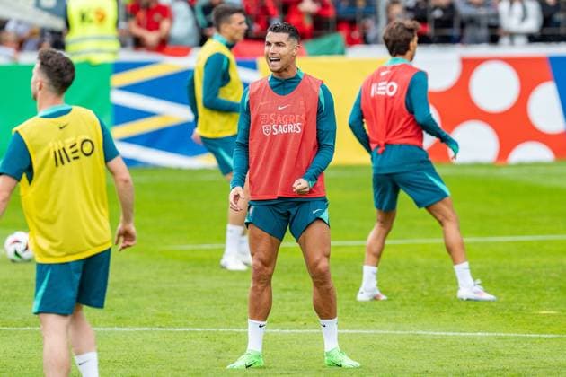 Cristiano Ronaldo Portugal Training EURO2024, Public Training, Oeffentliches Training, Herren, Fussball, 14.06.2024 Portugal Training EURO2024, Public Training, Oeffentliches Training, Herren, Fussball, 14.06.2024 Guetersloh Copyright: xEibner-Pressefoto BahhoxKarax EP_POR