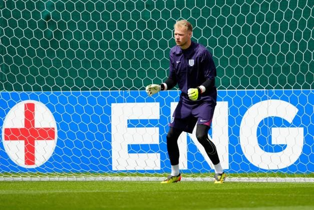 Aaron Ramsdale of England England Training Session and press conference, PK, Pressekonferenz UEFA European Championship, EM, Europameisterschaft 2024, Group C, Football, Spa & Golf Resort Weimarer Land, Blankenhain, Germany, 15 Jun 2024 EDITORIAL USE ONLY No use with unauthorised audio, video, data, fixture lists, club league logos or live services. Online in-match use limited to 120 images, no video emulation. No use in betting, games or single club league player publications. Copyright: xDavexShopland Shutterstockx 14523791d