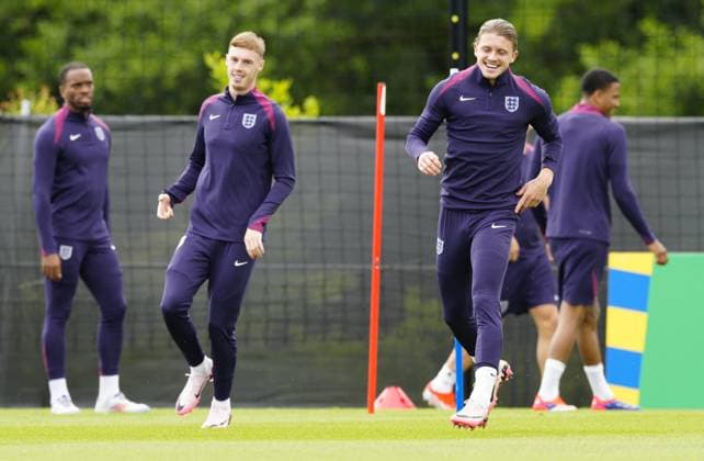 Conor Gallagher of England and Cole Palmer of England England Training Session and press conference, PK, Pressekonferenz UEFA European Championship, EM, Europameisterschaft 2024, Group C, Football, Spa & Golf Resort Weimarer Land, Blankenhain, Germany, 15 Jun 2024 EDITORIAL USE ONLY No use with unauthorised audio, video, data, fixture lists, club league logos or live services. Online in-match use limited to 120 images, no video emulation. No use in betting, games or single club league player publications. Copyright: xDavexShopland Shutterstockx 14523791u