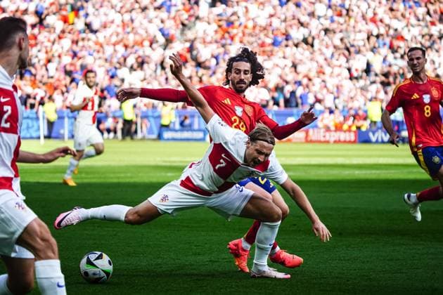 Lovro Majer (Kroatien, 07), Marc Cucurella (Spanien, 24) GER, Spanien vs. Kroatien, Fussball Europameisterschaft, UEFA EURO, EM, Europameisterschaft,Fussball 2024, Gruppe B, Spieltag 1, 15.06.2024 GER, Spanien vs. Kroatien, Fussball Europameisterschaft, UEFA Euro 2024, Gruppe B, Spieltag 1, 15.06.2024 Berlin Copyright: xEibner-Pressefoto MarcelxvonxFehrnx EP_MFN